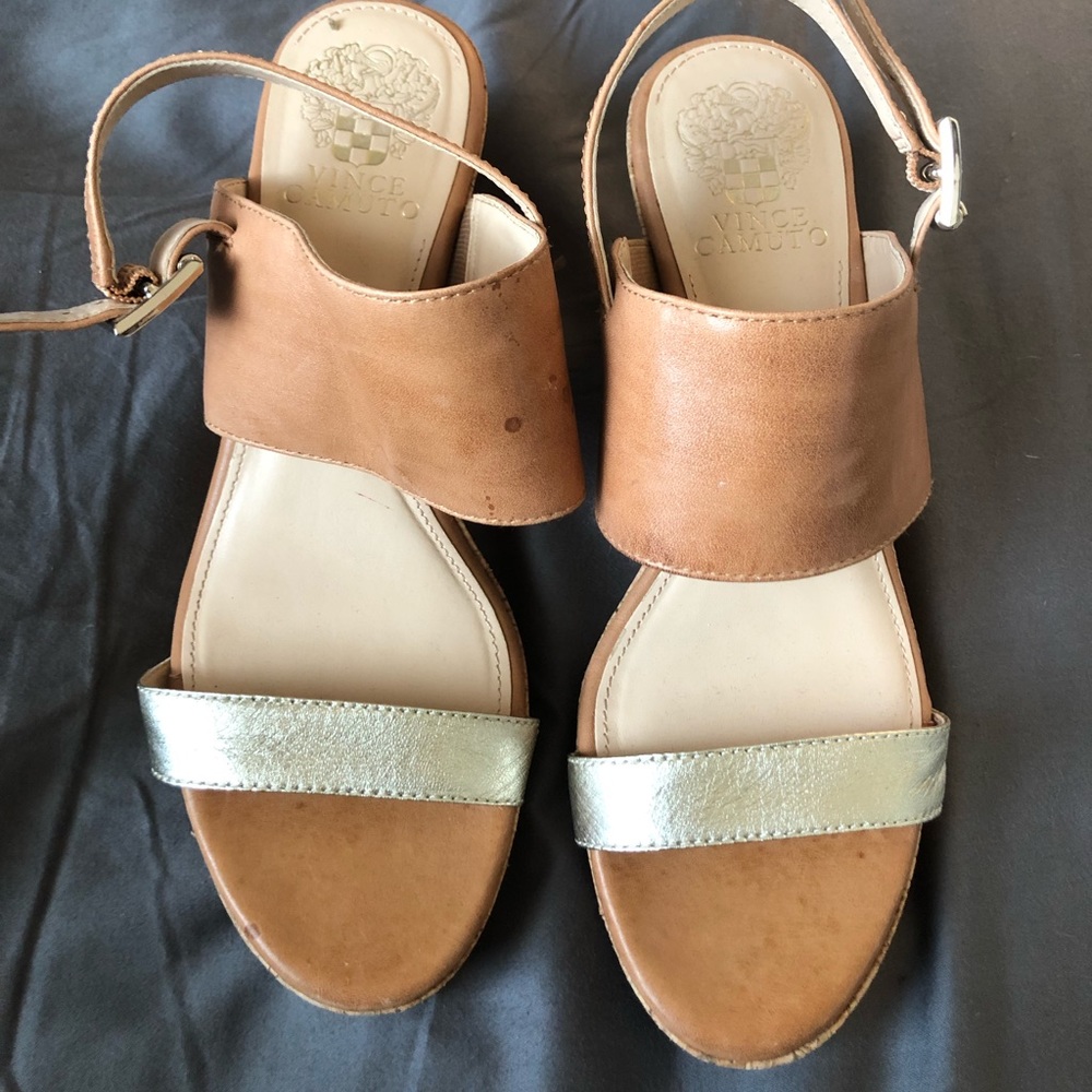 Vince Camuto wedges size 8